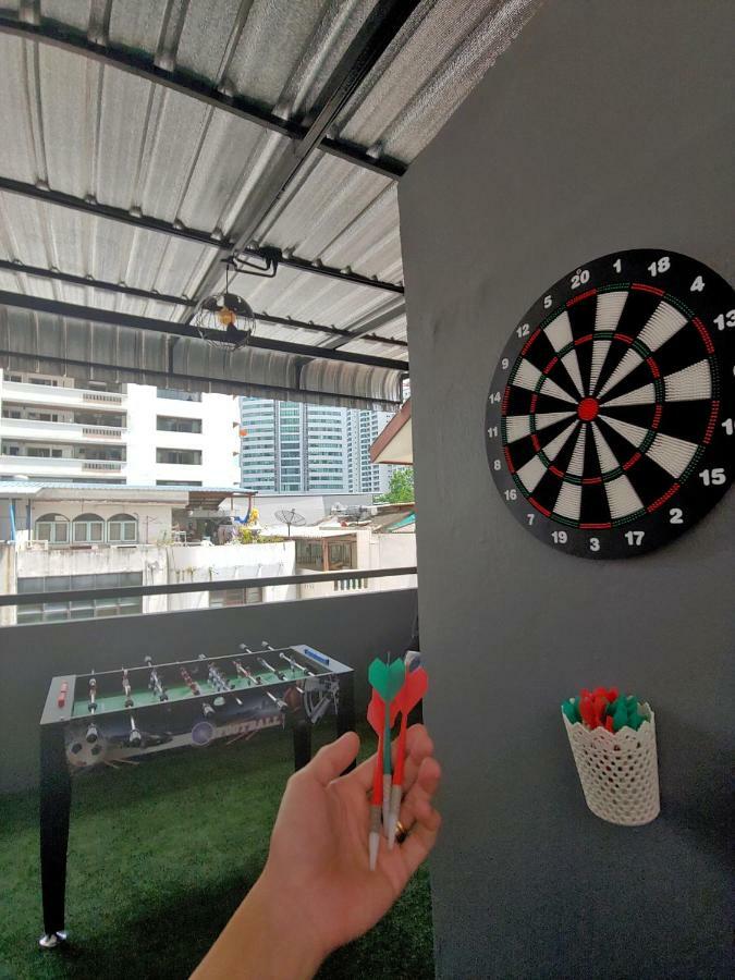 Met A Space Pod @ Asoke Bangkok Exteriör bild